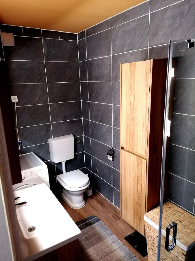 Apartman Barbara Apartment พูลา ภายนอก รูปภาพ